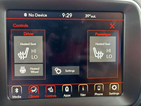 Used 2023 Jeep Renegade Latitude w/ Sun/Sound Group image 33