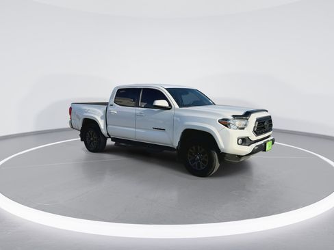 Used 2022 Toyota Tacoma SR5 image 3