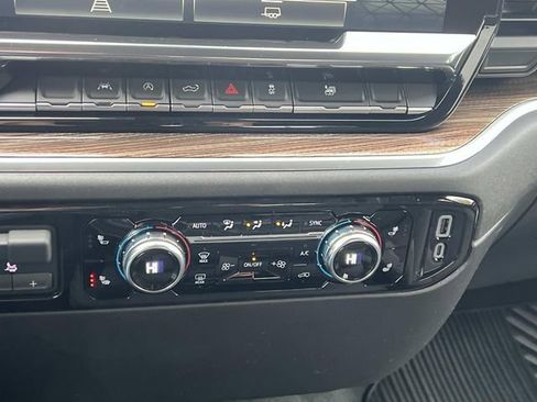 New 2026 GMC Sierra 1500 Elevation image 22