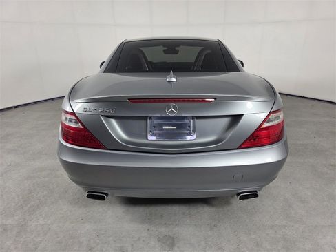 Used 2015 Mercedes-Benz SLK 250 image 6