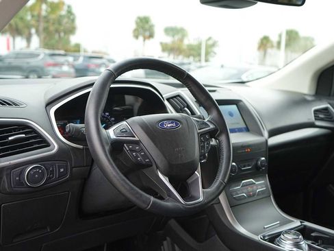 Used 2020 Ford Edge SEL image 2