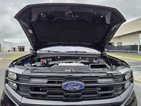 Used 2025 Ford Expedition Max Active AWD/4WD image 33