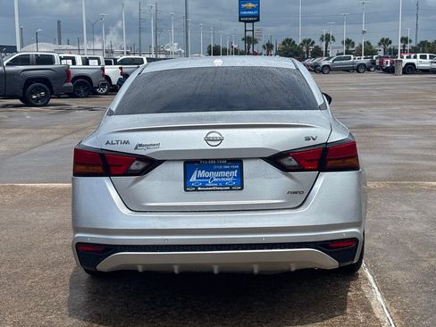 Used 2024 Nissan Altima 2.5 SV AWD/4WD image 11