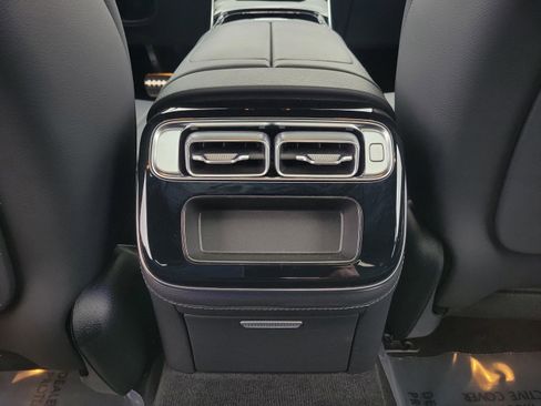 Certified 2023 Mercedes-Benz S 500 4MATIC image 7