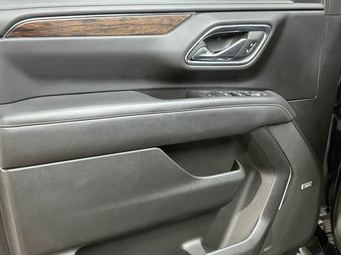 Used 2023 Chevrolet Tahoe Premier AWD/4WD image 13