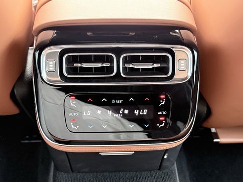 Used 2023 Mercedes-Benz S 580 4MATIC Sedan image 53