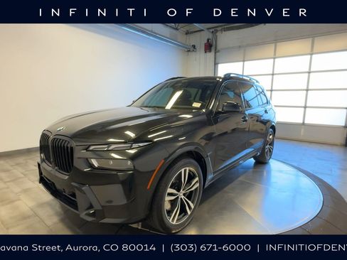 Used 2023 BMW X7 xDrive40i w/ M Sport Package AWD/4WD image 1
