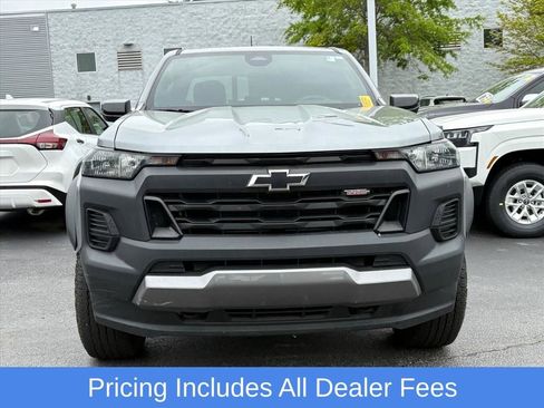 Used 2024 Chevrolet Colorado Trail Boss w/ Advanced Trailering Package AWD/4WD image 3