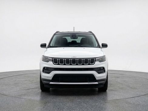 Used 2025 Jeep Compass Limited image 2