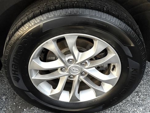 Used 2020 Hyundai Santa Fe SEL image 8