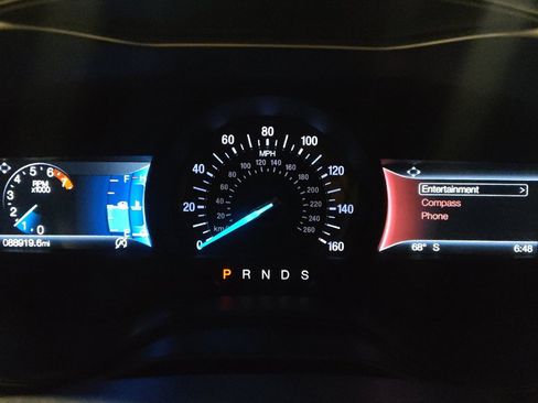 Used 2019 Ford Fusion SE FWD image 23