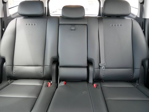 New 2026 Hyundai Ioniq 9 SEL image 7