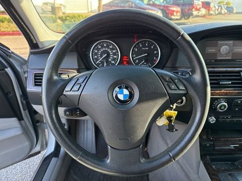 Used 2008 BMW 535xi Wagon image 16