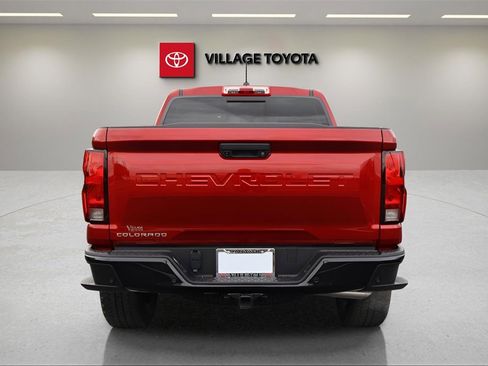 Used 2024 Chevrolet Colorado Trail Boss w/ Technology Package image 4