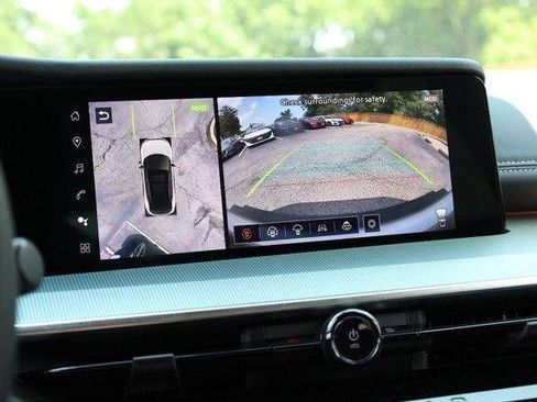 Used 2025 Nissan Murano SL AWD/4WD image 13