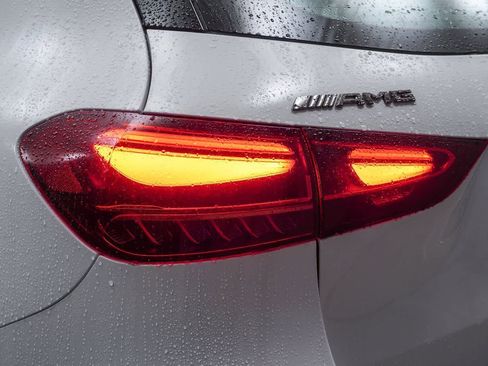 New 2025 Mercedes-Benz GLA 35 AMG AMG GLA 35 image 11