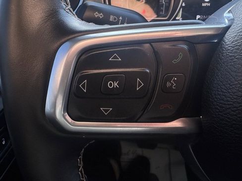 Used 2022 Jeep Wrangler Unlimited Sahara w/ Cold Weather Group image 18