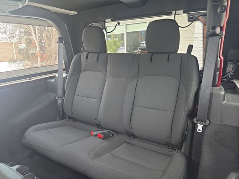 Used 2021 Jeep Wrangler Sport S image 14