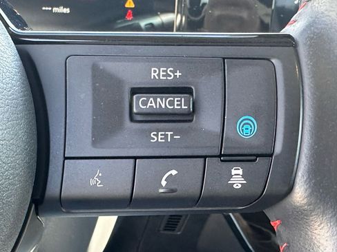 Used 2025 Nissan Kicks SR w/ SR Premium Package image 30