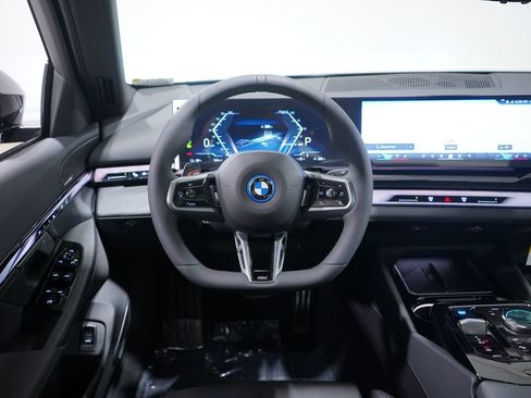 New 2026 BMW i5 eDrive40 w/ M Sport Package image 11
