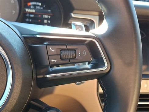 Used 2022 Porsche Macan S image 23