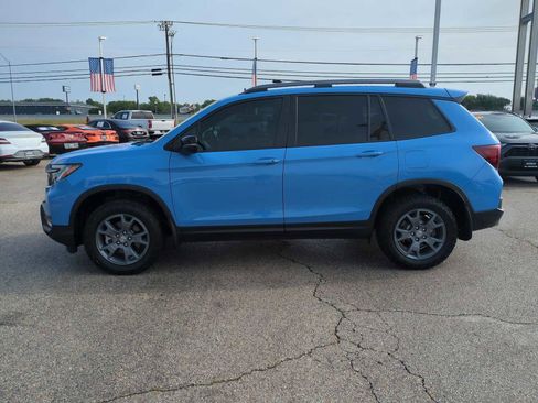 Used 2025 Honda Passport TrailSport image 5