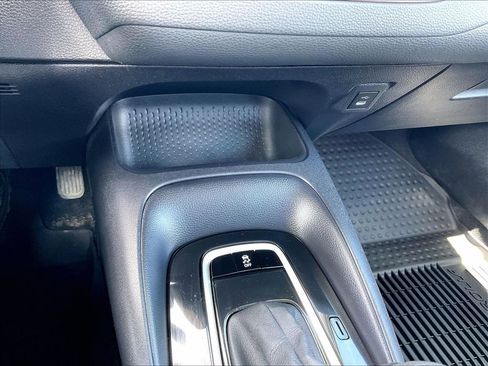 Used 2025 Toyota Corolla LE FWD image 24