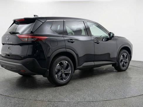 Used 2025 Nissan Rogue SV image 9