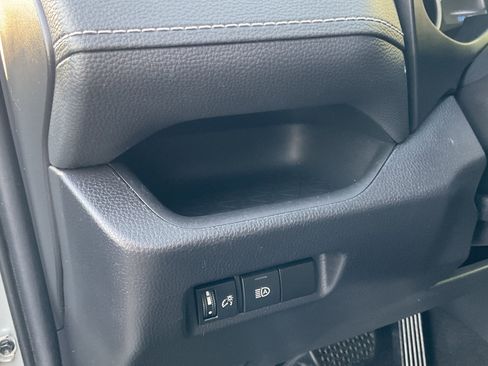 Used 2021 Toyota RAV4 XLE image 26