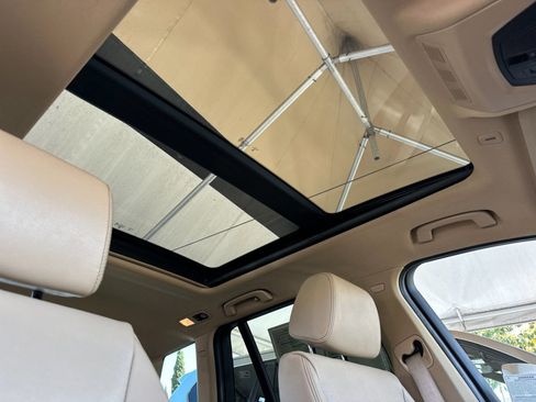 Used 2016 BMW X3 sDrive28i RWD image 19