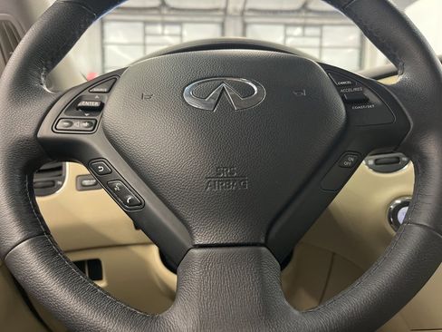 Used 2017 INFINITI QX50 AWD w/ Deluxe Touring Package image 17