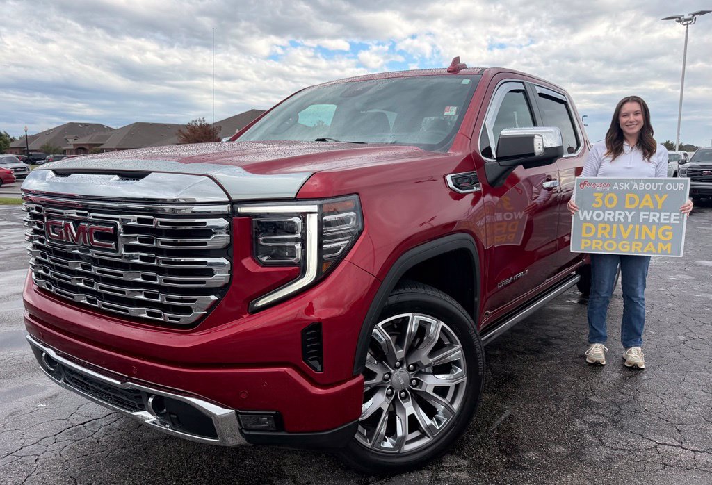 Used 2023 GMC Sierra 1500 Denali w/ Denali Reserve Package AWD/4WD image 1