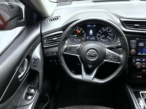 Used 2019 Nissan Rogue SV AWD/4WD image 12