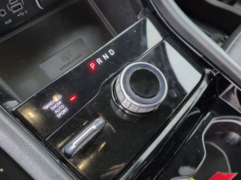 Used 2021 Jeep Grand Cherokee L Limited w/ Luxury Tech Group II image 26