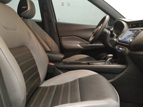 Used 2021 Nissan Kicks SR w/ SR Premium Package FWD image 21