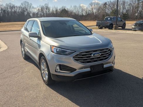 Used 2024 Ford Edge Titanium image 7