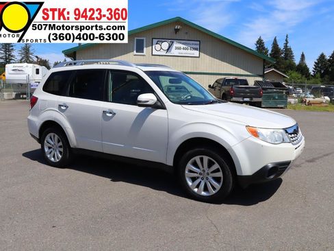 Used 2011 Subaru Forester 2.5X Touring w/ Popular Equipment Group 4B AWD/4WD image 9