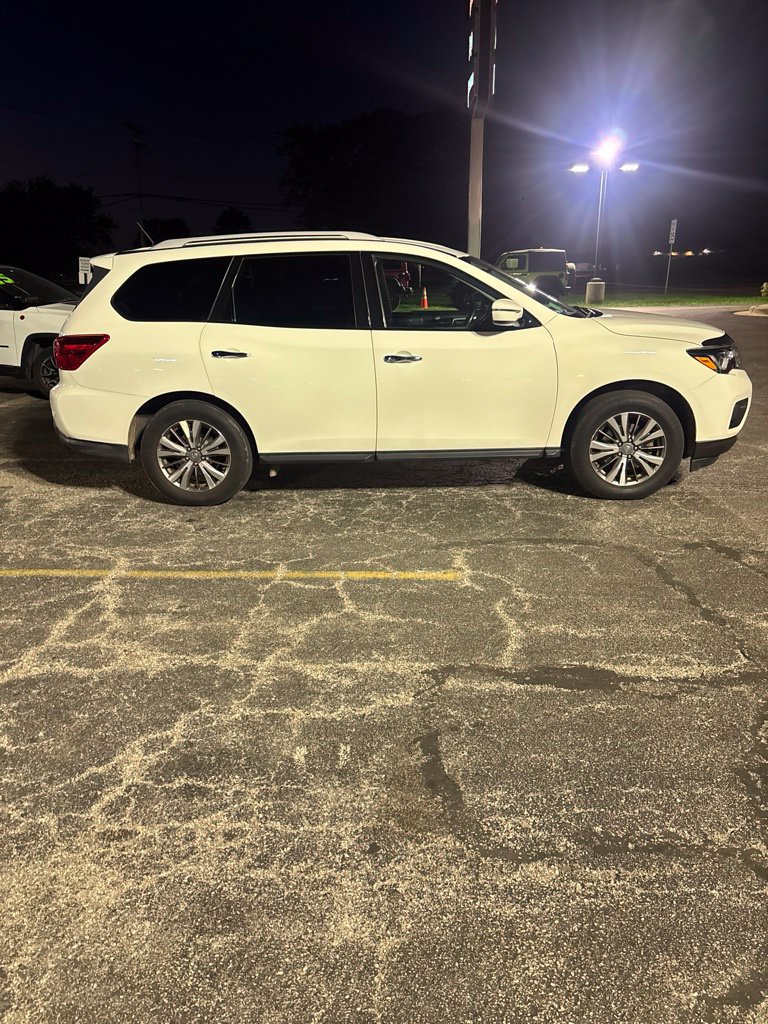Used 2018 Nissan Pathfinder SV w/ SV Tech Package AWD/4WD image 10