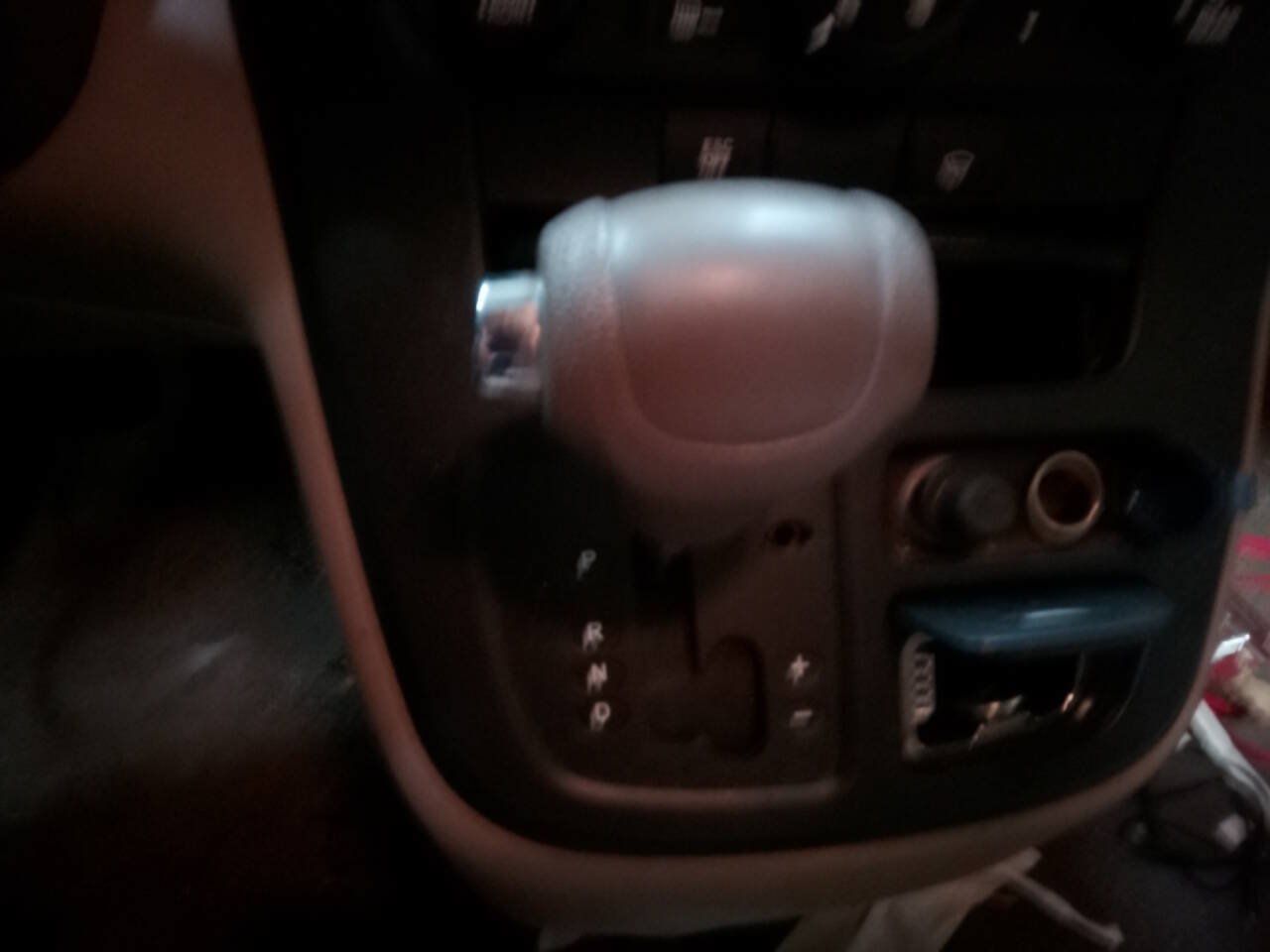 Used 2008 Kia Sedona LX FWD image 36