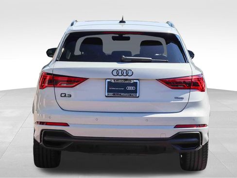 Certified 2025 Audi Q3 2.0T Premium Plus w/ Premium Plus Package AWD/4WD image 7