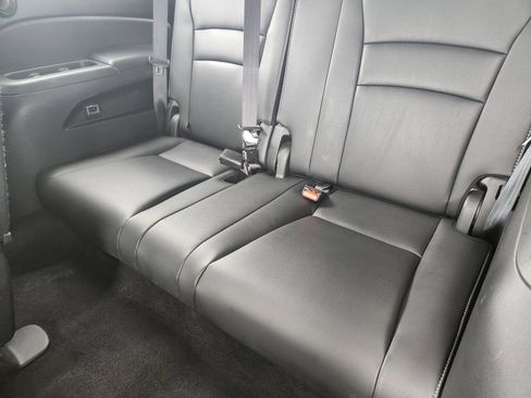 Used 2019 Honda Pilot Touring image 18