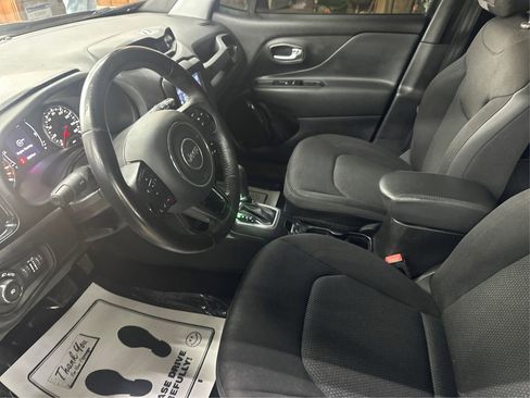 Used 2020 Jeep Renegade Altitude image 11