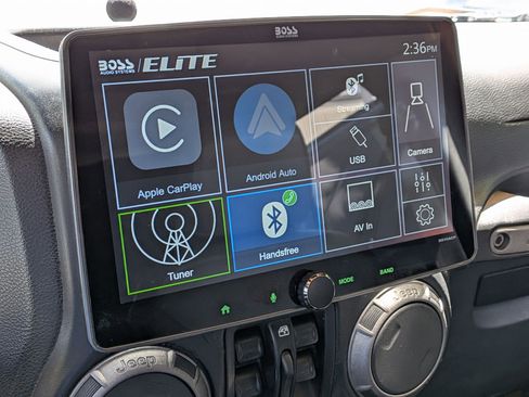 Used 2012 Jeep Wrangler Unlimited Sport AWD/4WD image 20