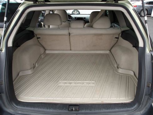 Used 2005 Subaru Outback Premium image 11