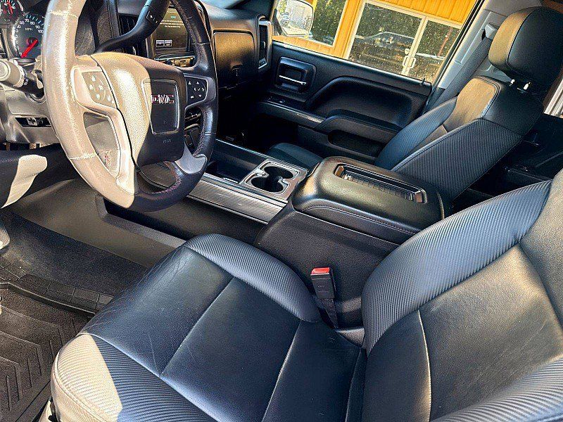 Used 2018 GMC Sierra 1500 SLT AWD/4WD image 9