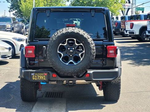 Used 2022 Jeep Wrangler Unlimited Rubicon 4xe w/ Cold Weather Group AWD/4WD image 5