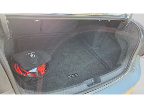 Used 2023 Volkswagen Jetta SE w/ Panoramic Sunroof Package FWD image 13