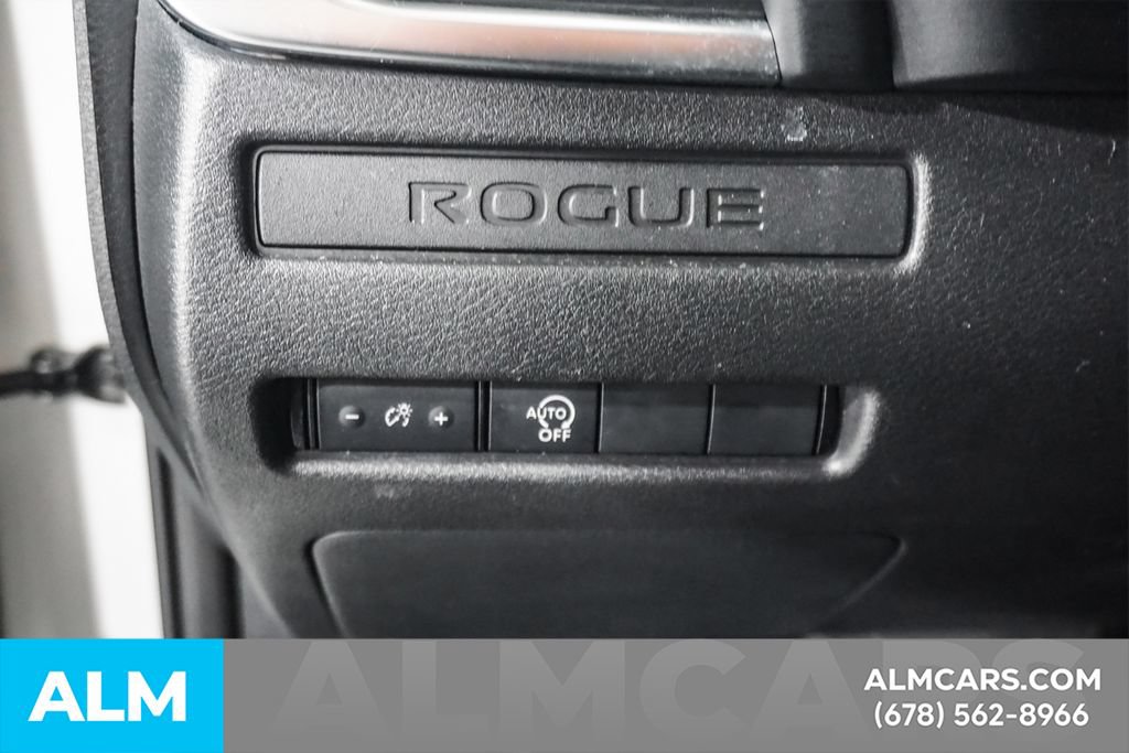 Used 2024 Nissan Rogue S FWD image 30