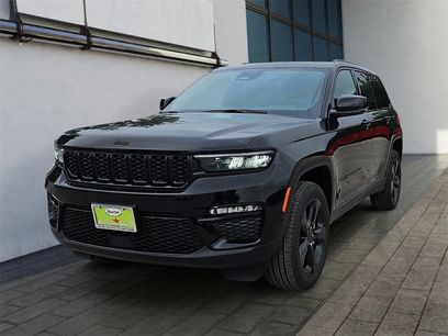 New 2025 Jeep Grand Cherokee Limited w/ Black Appearance Package