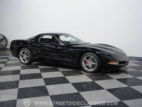 Used 2001 Chevrolet Corvette Coupe w/ Preferred Equipment Group2 RWD image 15
